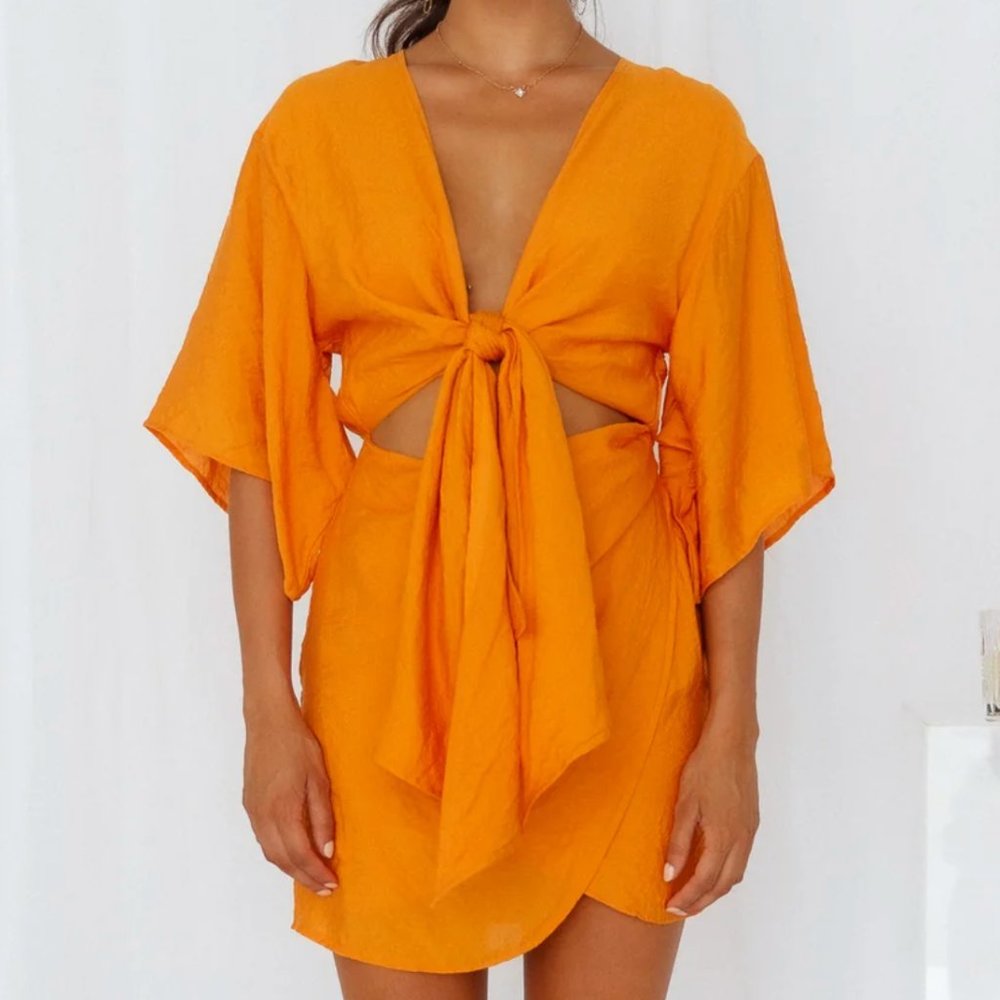 Hello Molly Saharan Heat Dress Tie Front with Cutout | Size: 4